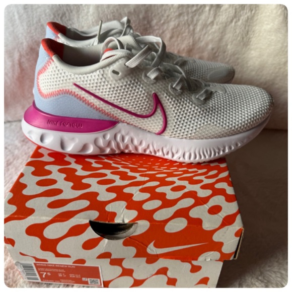 Nike RENEW RUN RUNNING SHOES SIZE 7 1/2 NWT - Picture 10 of 14